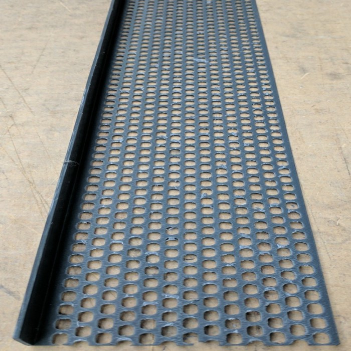 Wemico 30mm x 70mm x 2.5m Black PVC Ventilation Angle 1 length