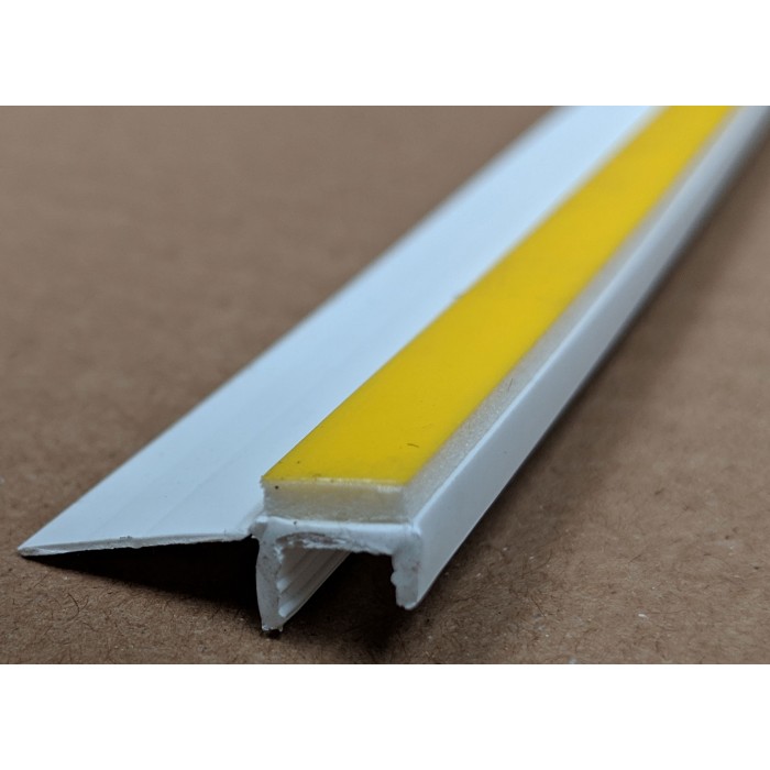 White PVC Self Adhesive Window / Door Frameseal Bead 8mm Render Depth 2.6m 1 Length